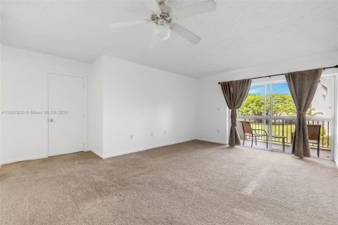 Condominio en venta en Plantation, Florida, 1 dormitorio, 70.98 m2 № 1282083 - foto 12