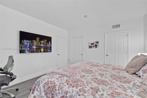 Copropriété à vendre à Pembroke Pines, Floride: 3 chambres, 123.56 m2 № 1282084 - photo 20