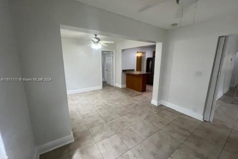 Casa en venta en Miami, Florida, 4 dormitorios, 173.08 m2 № 1391528 - foto 20