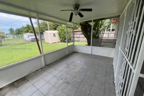 Casa en venta en Miami, Florida, 4 dormitorios, 173.08 m2 № 1391528 - foto 27