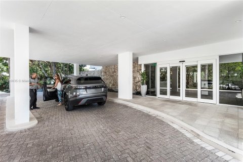 Condominio en venta en Key Biscayne, Florida, 1 dormitorio, 116.96 m2 № 940668 - foto 15