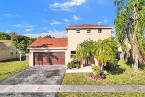 Casa en venta en Sunrise, Florida, 3 dormitorios, 176.33 m2 № 1015924 - foto 2