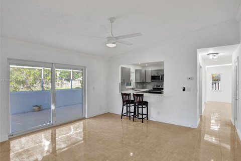 Casa en venta en Sunrise, Florida, 3 dormitorios, 176.33 m2 № 1015924 - foto 14