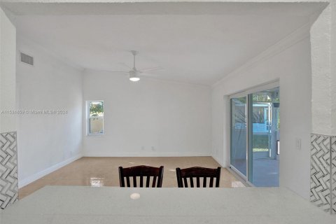 Casa en venta en Sunrise, Florida, 3 dormitorios, 176.33 m2 № 1015924 - foto 11