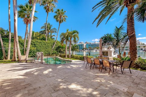 Casa en venta en Miami Beach, Florida, 4 dormitorios, 517 m2 № 1309695 - foto 12