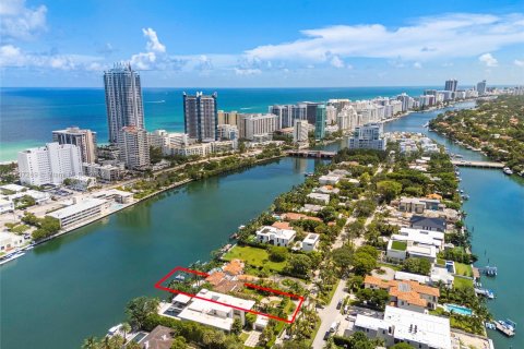 Casa en venta en Miami Beach, Florida, 4 dormitorios, 517 m2 № 1309695 - foto 30