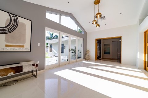 Villa ou maison à vendre à Golden Beach, Floride: 7 chambres, 426.98 m2 № 1269404 - photo 12