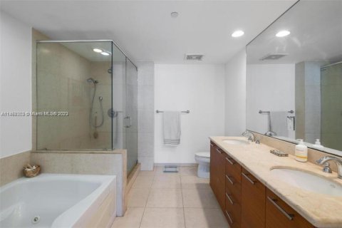 Copropriété à vendre à Miami, Floride: 2 chambres, 116.69 m2 № 779357 - photo 22