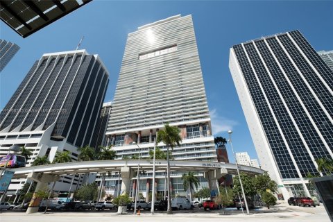 Copropriété à vendre à Miami, Floride: 2 chambres, 116.69 m2 № 779357 - photo 2