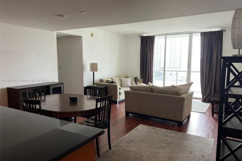 Condominio en venta en Miami, Florida, 2 dormitorios, 116.69 m2 № 779357 - foto 12