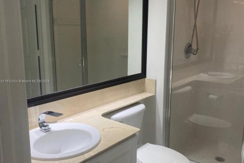 Copropriété à vendre à Miami, Floride: 2 chambres, 111.48 m2 № 1234611 - photo 13