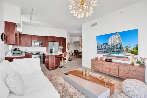 Condominio en venta en Hallandale Beach, Florida, 3 dormitorios, 159.33 m2 № 844074 - foto 20