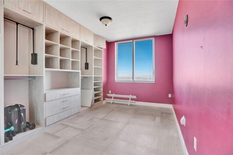 Condominio en venta en Hallandale Beach, Florida, 3 dormitorios, 159.33 m2 № 844074 - foto 4