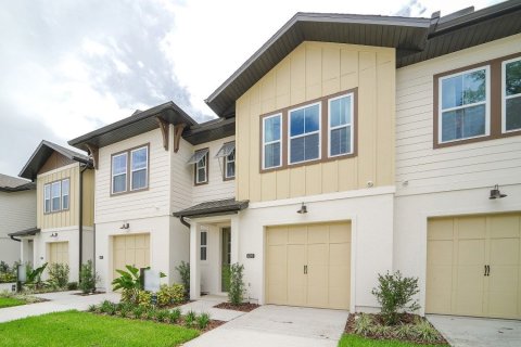 Townhouse in The Enclaves at Festiva in Davenport, Florida 3 rooms, 154 sq.m. № 302547 - photo 4