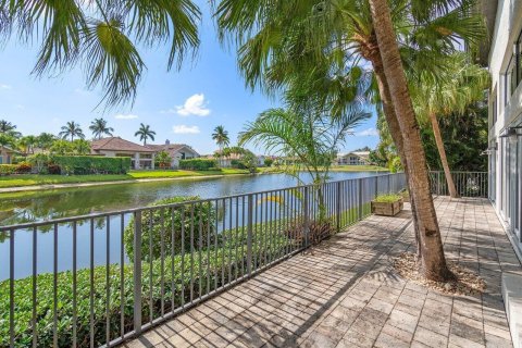 House in Boca Raton, Florida 7 bedrooms, 405.43 sq.m. № 1170993 - photo 26