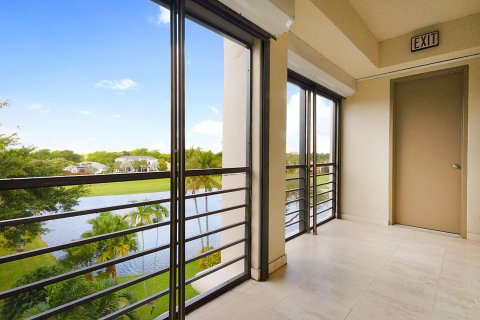 Copropriété à vendre à Boca Raton, Floride: 2 chambres, 293.57 m2 № 320438 - photo 18