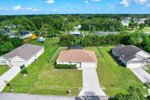 House in Port St. Lucie, Florida 3 bedrooms, 128.67 sq.m. № 1381863 - photo 29