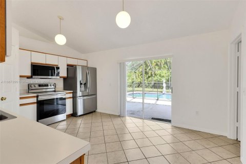 Villa ou maison à vendre à Port St. Lucie, Floride: 3 chambres, 128.67 m2 № 1381863 - photo 8