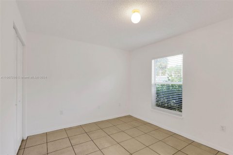 Villa ou maison à vendre à Port St. Lucie, Floride: 3 chambres, 128.67 m2 № 1381863 - photo 21