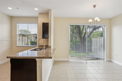 Copropriété à vendre à Tamarac, Floride: 3 chambres, 142.7 m2 № 1381862 - photo 6