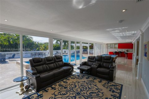 Casa en venta en Plantation, Florida, 5 dormitorios, 372.82 m2 № 1236824 - foto 5