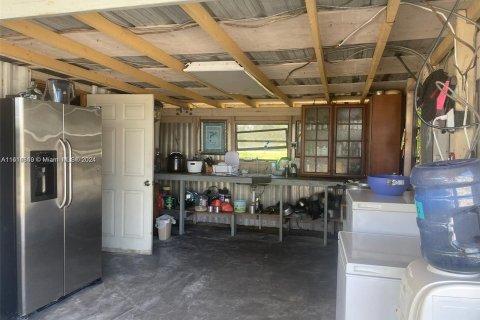 House in Clewiston, Florida 3 bedrooms № 1236823 - photo 4