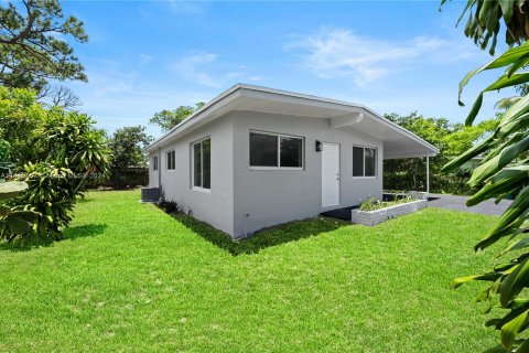 Casa en venta en Lauderhill, Florida, 3 dormitorios, 89.19 m2 № 1236872 - foto 2