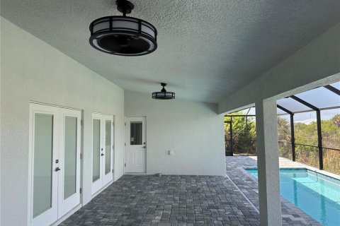 Villa ou maison à vendre à Port Charlotte, Floride: 4 chambres, 191.29 m2 № 1198461 - photo 28