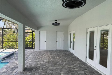 Villa ou maison à vendre à Port Charlotte, Floride: 4 chambres, 191.29 m2 № 1198461 - photo 16