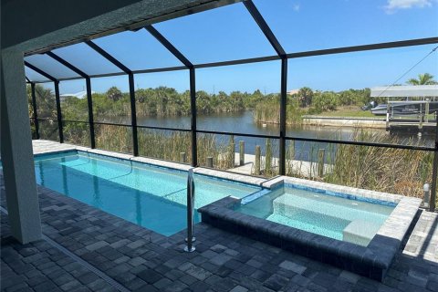 Villa ou maison à vendre à Port Charlotte, Floride: 4 chambres, 191.29 m2 № 1198461 - photo 27