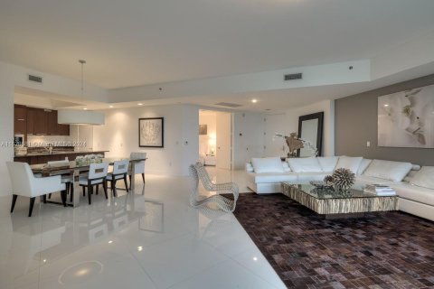 Condo in Sunny Isles Beach, Florida, 2 bedrooms  № 1292164 - photo 6