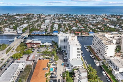 Condo in Fort Lauderdale, Florida, 2 bedrooms  № 1011543 - photo 20