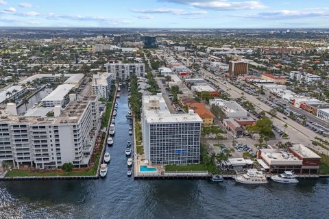 Condo in Fort Lauderdale, Florida, 2 bedrooms  № 1011543 - photo 10