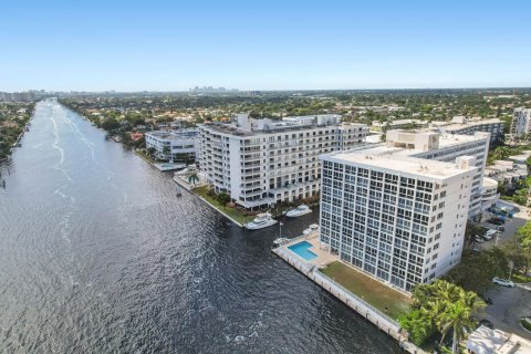 Condo in Fort Lauderdale, Florida, 2 bedrooms  № 1011543 - photo 23