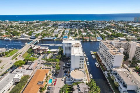 Condo in Fort Lauderdale, Florida, 2 bedrooms  № 1011543 - photo 26