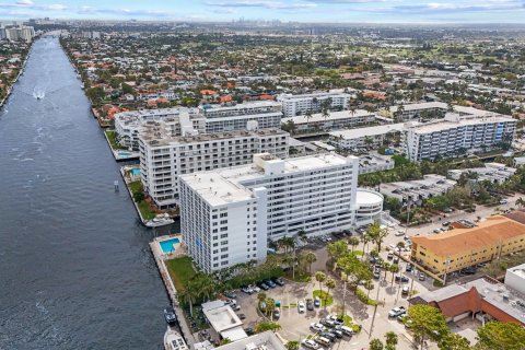 Condo in Fort Lauderdale, Florida, 2 bedrooms  № 1011543 - photo 12