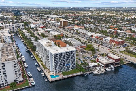 Condo in Fort Lauderdale, Florida, 2 bedrooms  № 1011543 - photo 9