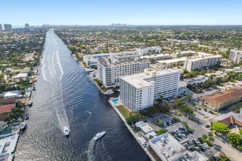 Condo in Fort Lauderdale, Florida, 2 bedrooms  № 1011543 - photo 27