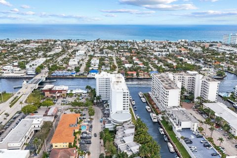 Condo in Fort Lauderdale, Florida, 2 bedrooms  № 1011543 - photo 19