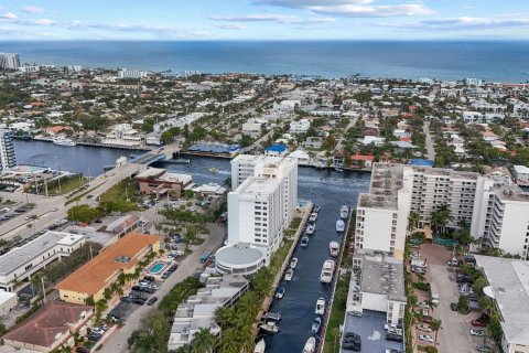 Condo in Fort Lauderdale, Florida, 2 bedrooms  № 1011543 - photo 18