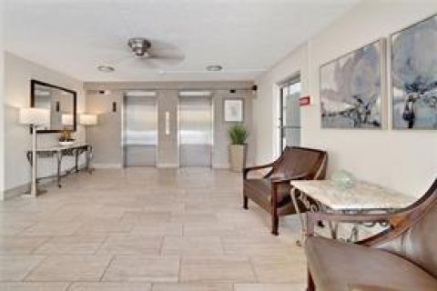 Condo in Fort Lauderdale, Florida, 2 bedrooms  № 1011543 - photo 5