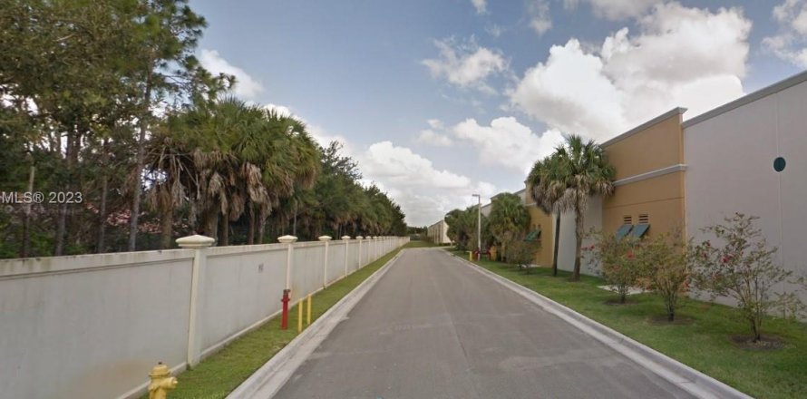 Immobilier commercial à Davie, Floride № 701361