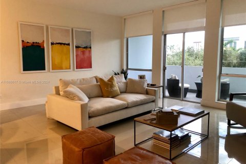 Condominio en venta en Coral Gables, Florida, 1 dormitorio, 82.68 m2 № 1435428 - foto 1