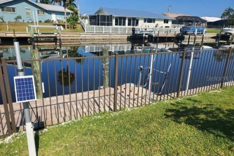 Villa ou maison à louer à Punta Gorda, Floride: 4 chambres, 179.77 m2 № 1349187 - photo 15