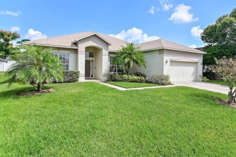 House in Davenport, Florida 4 bedrooms, 209.96 sq.m. № 1347218 - photo 1