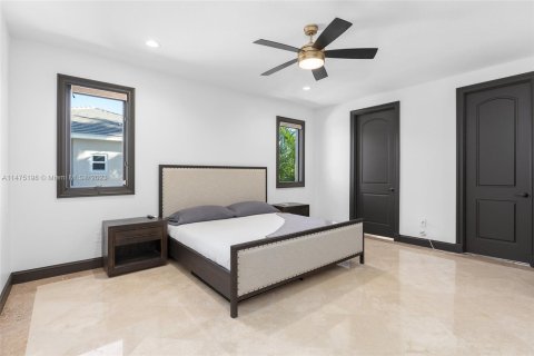 Casa en venta en Fort Lauderdale, Florida, 5 dormitorios, 491.27 m2 № 812949 - foto 26