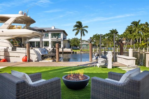 Villa ou maison à vendre à Fort Lauderdale, Floride: 5 chambres, 491.27 m2 № 812949 - photo 5
