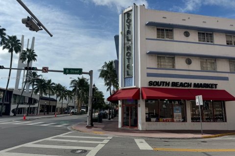 Propiedad comercial en venta en Miami Beach, Florida, 409.79 m2 № 1375449 - foto 1