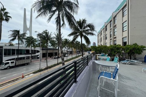 Propiedad comercial en venta en Miami Beach, Florida, 409.79 m2 № 1375449 - foto 10