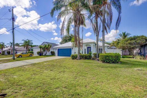 Villa ou maison à vendre à Jupiter, Floride: 3 chambres, 188.59 m2 № 1189902 - photo 1